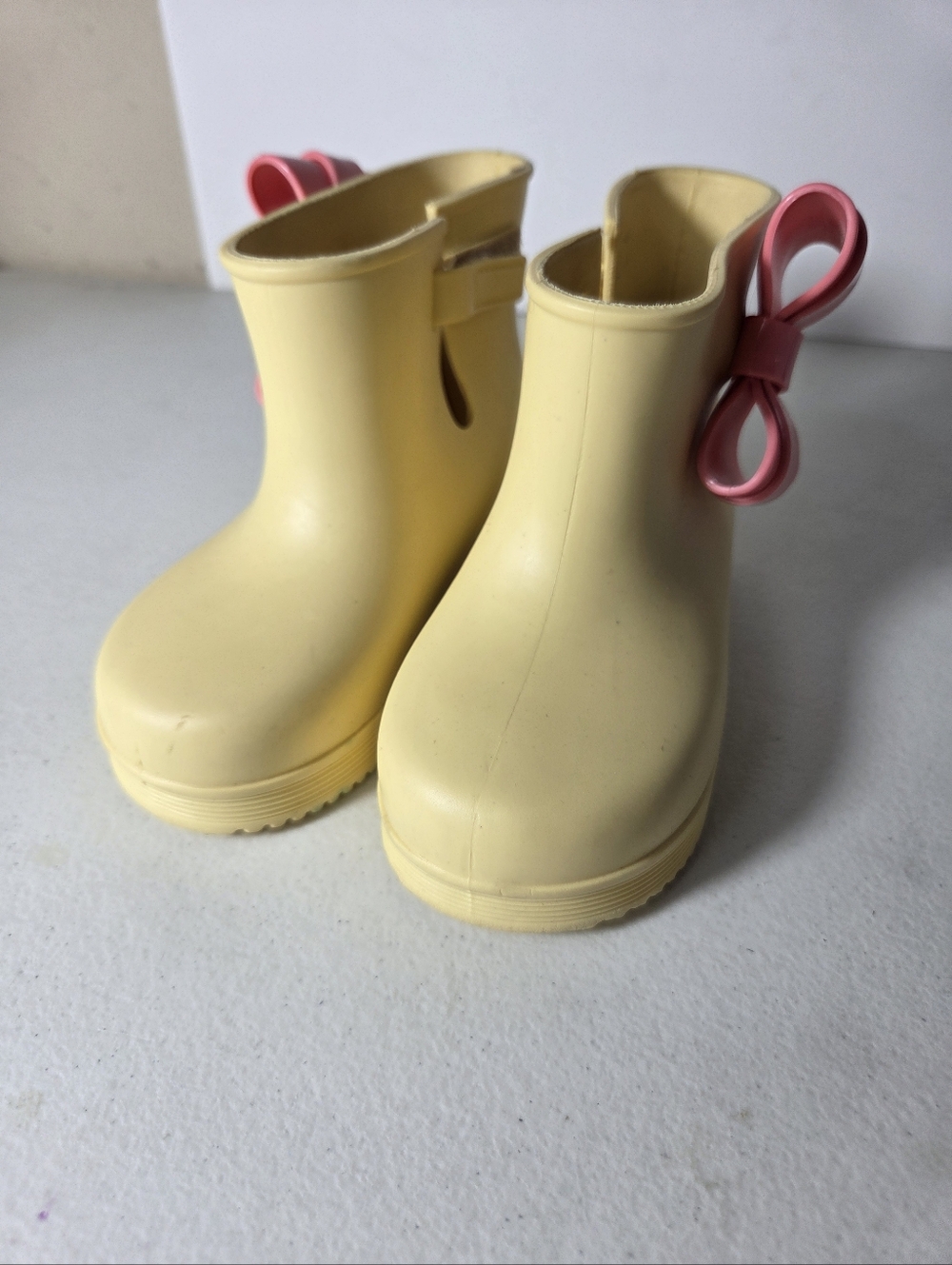 Mini Melissa Girls Boots Yellow Bow Pink Size 9 Jelly Shoes  DAMAGED CLOSURE